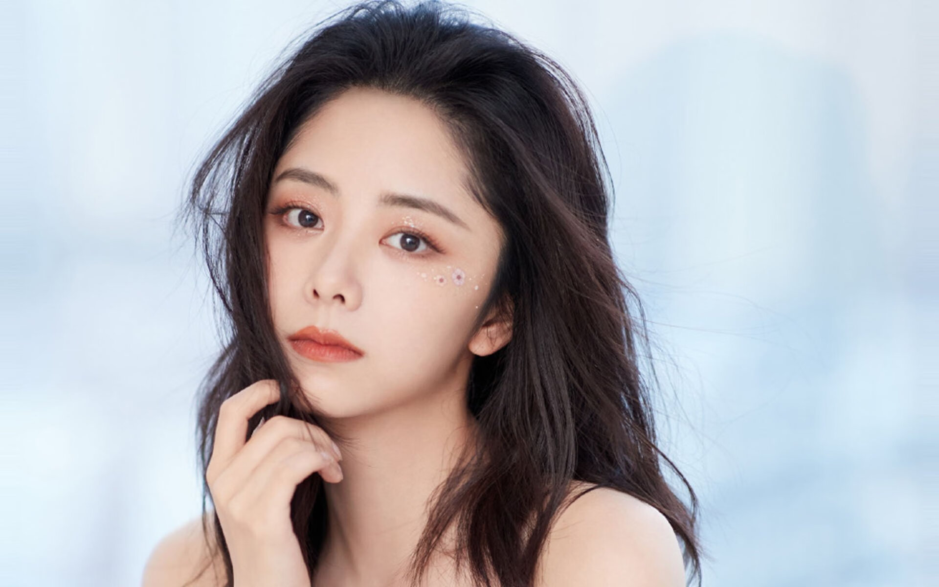 女足比赛冠军捧杯,精彩瞬间永存,女足踢比赛