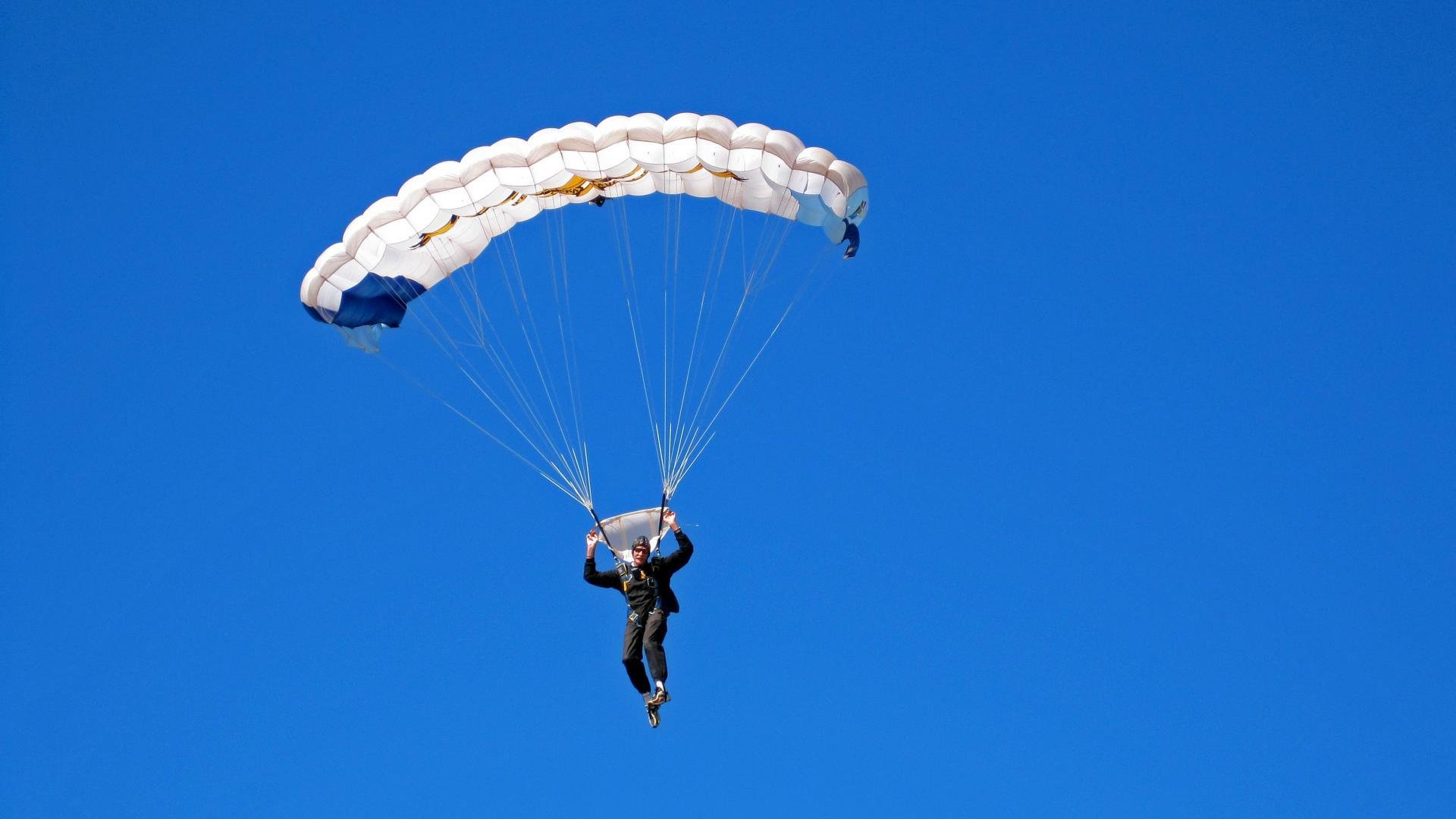 爱游戏app-全国舞龙舞狮锦标赛气氛热烈,第十二届全国舞龙舞狮锦标赛第一名